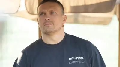 Усик може повернутися на ринг – Воррен назвав можливі варіанти для українця