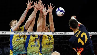 Україна сенсаційно програла Румунії у плей-офф Євро-2026 з волейболу: відеоогляд матчу 1/8 фіналу