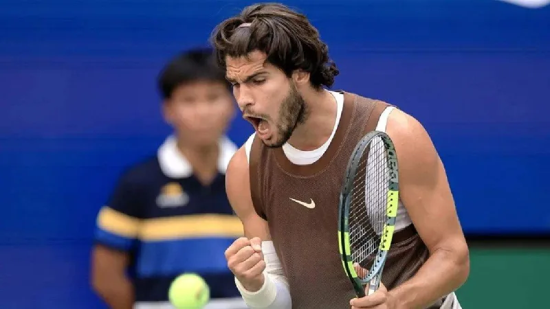 Алькарас вдруге поспіль виграв ATP 500 у Токіо – важкий камбек і перемога у фіналі